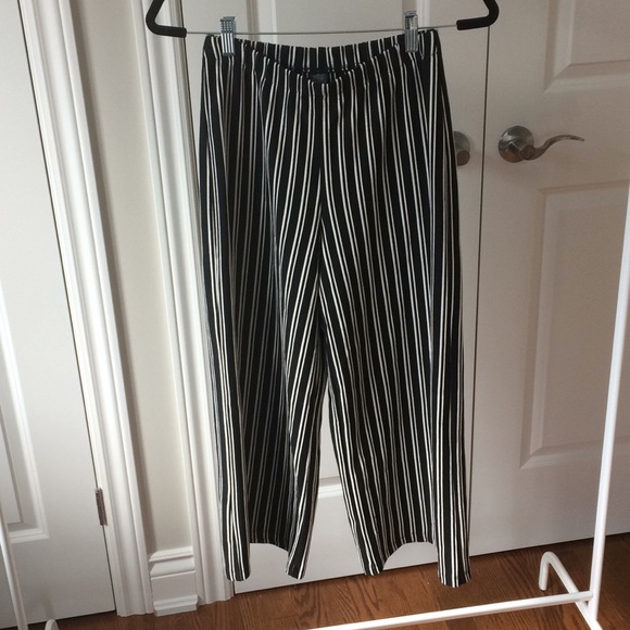 Wide leg black and white stripped trousers - Picture 1 of 3